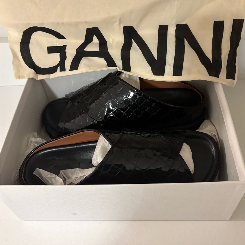 NEW GANNI Black Croc Crossover Platform Sandals - Picture 12 of 13